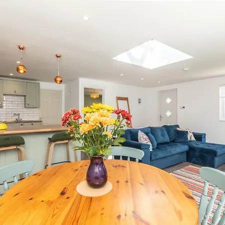 Beach, Hills, Food, Scenic Walks-The Kelp House. Peacehaven Exterior photo