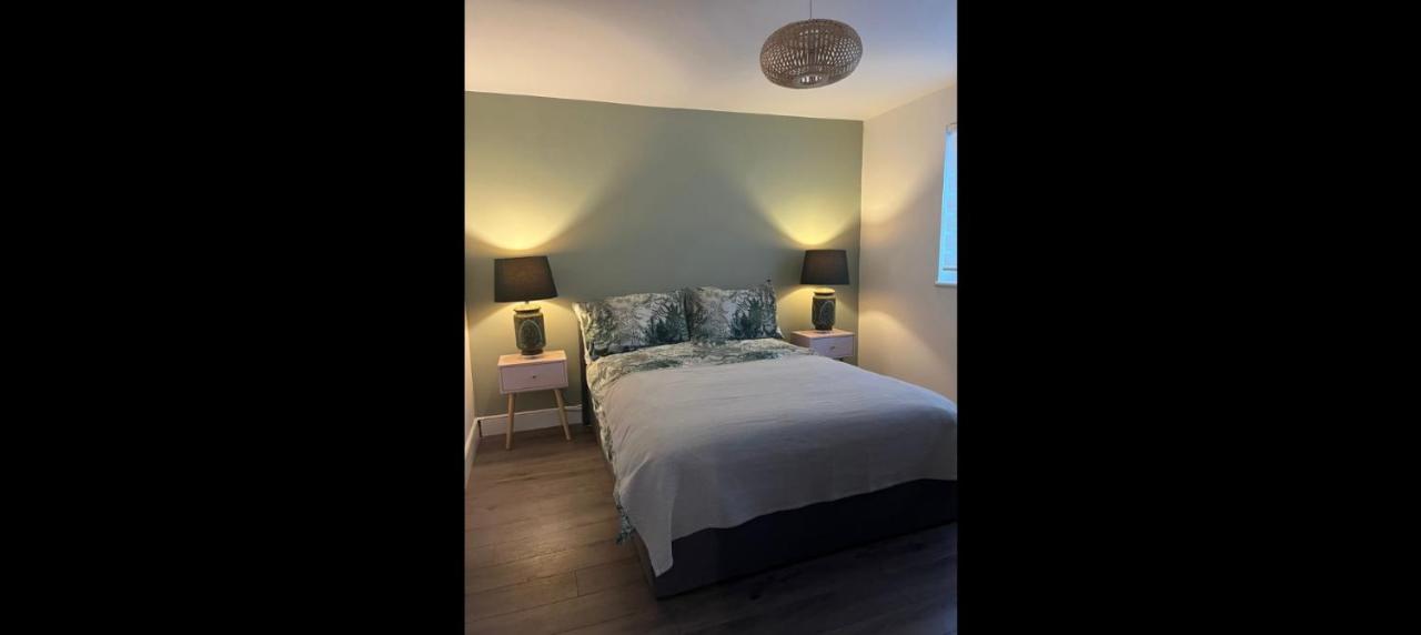 Beach, Hills, Food, Scenic Walks-the Kelp House. Holiday home Peacehaven