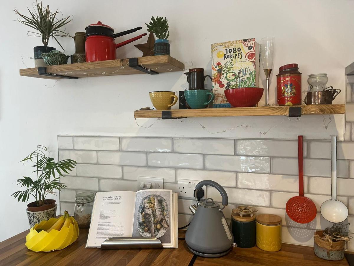 Beach, Hills, Food, Scenic Walks-the Kelp House. Holiday home *