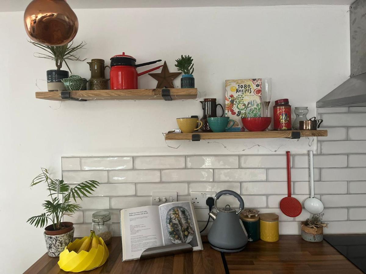 Beach, Hills, Food, Scenic Walks-the Kelp House. Holiday home *