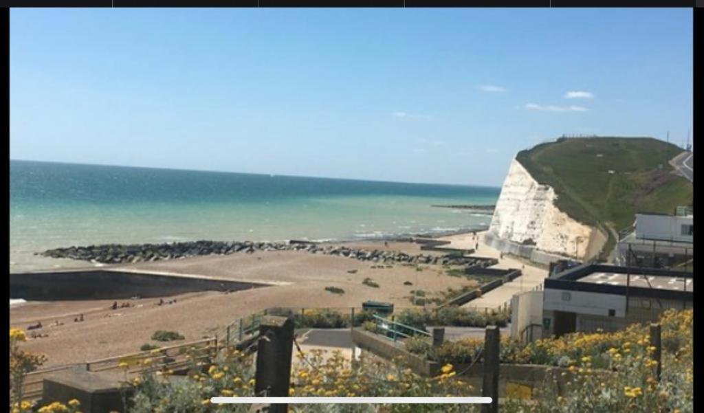 Beach, Hills, Food, Scenic Walks-the Kelp House. * Peacehaven