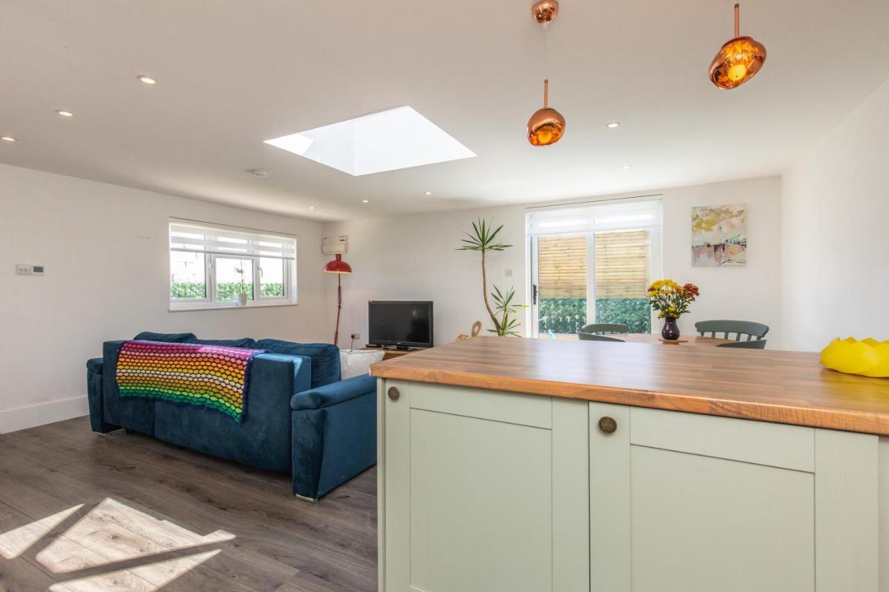 Beach, Hills, Food, Scenic Walks-the Kelp House. * Peacehaven